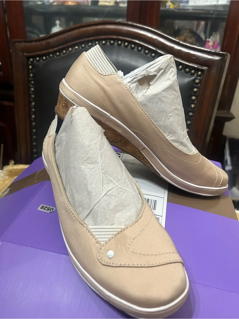Grasshoppers Light Beige Slip-On Wedge Flats size 8W.
